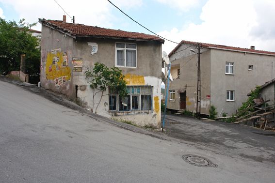 Gecekondu - Gulensu/Gulsuyu, Häuser der ersten Generation, Foto: dysturb.net